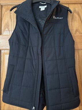 Ariat Quilted Black Sleeveless Vest with Stand Collar, Concealed Carry pocket M